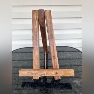 15 inch easel honey oak